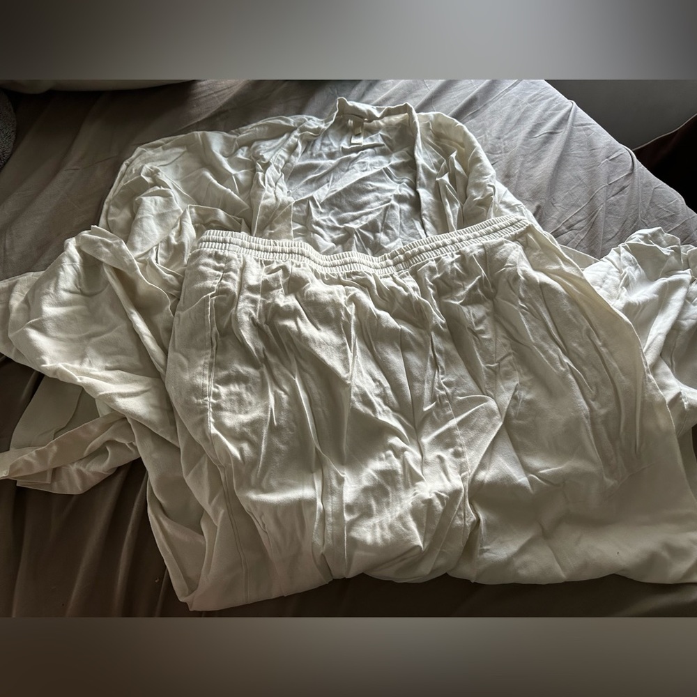 SKIMS - Brand new without tags skims lounge set, robe and pants - cotton